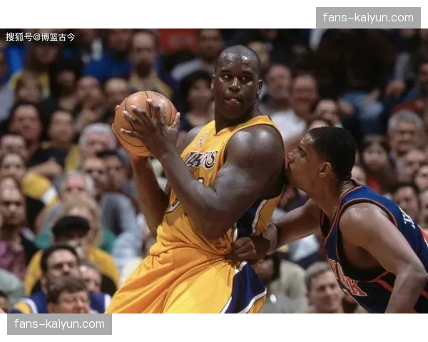 现代NBA防守体系演变：从传统盯人到混合防守的必然趋势